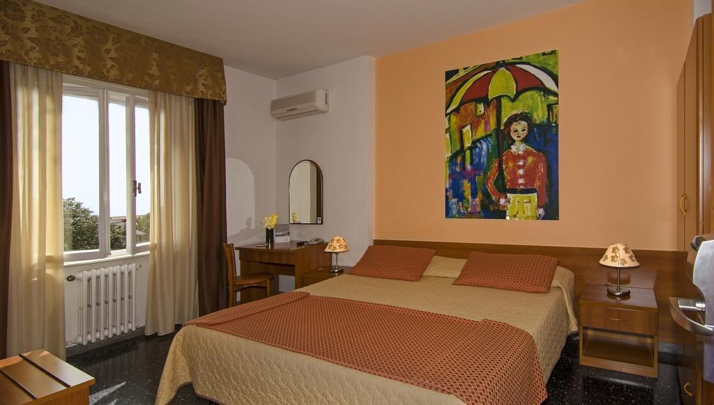 Hotel Scandinavia Marina di Massa Oda fotoğraf