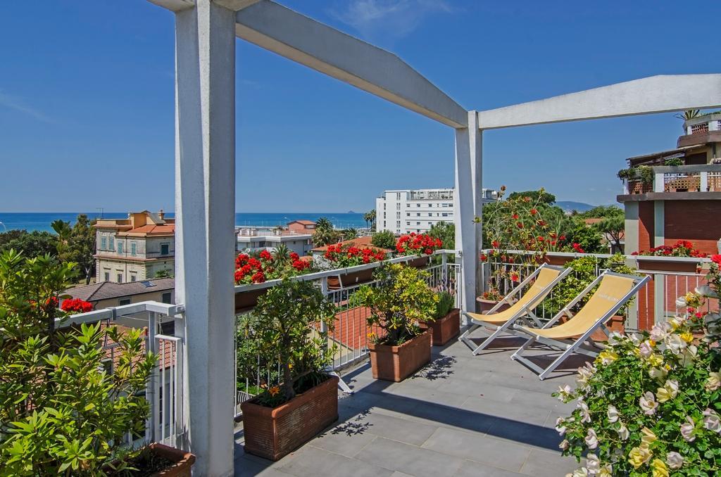 Hotel Scandinavia Marina di Massa Dış mekan fotoğraf